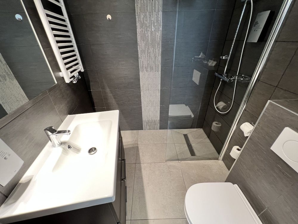 Best Western Hotel Royal Centre Standard Room, 1 Queen Bed, Non Smoking 26