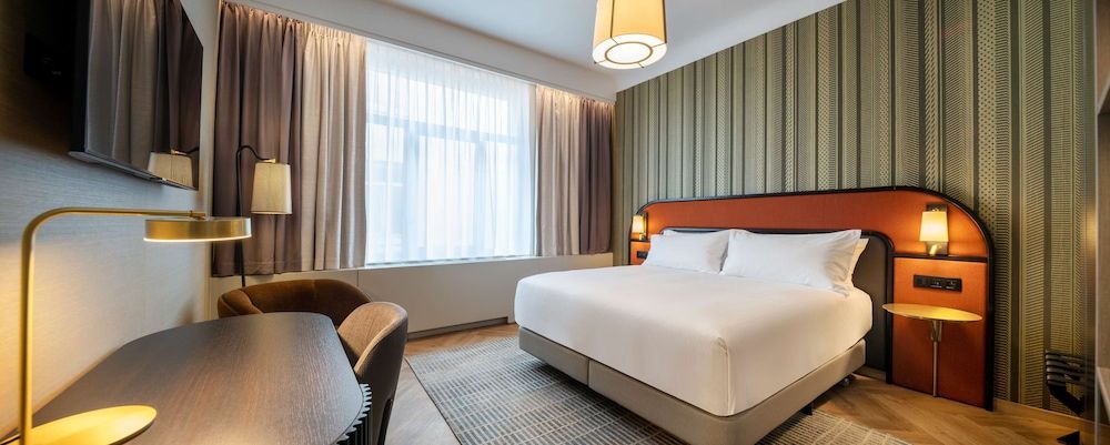 undefined DoubleTree by Hilton Brussels City 8