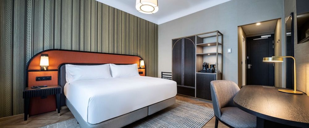 undefined DoubleTree by Hilton Brussels City 9