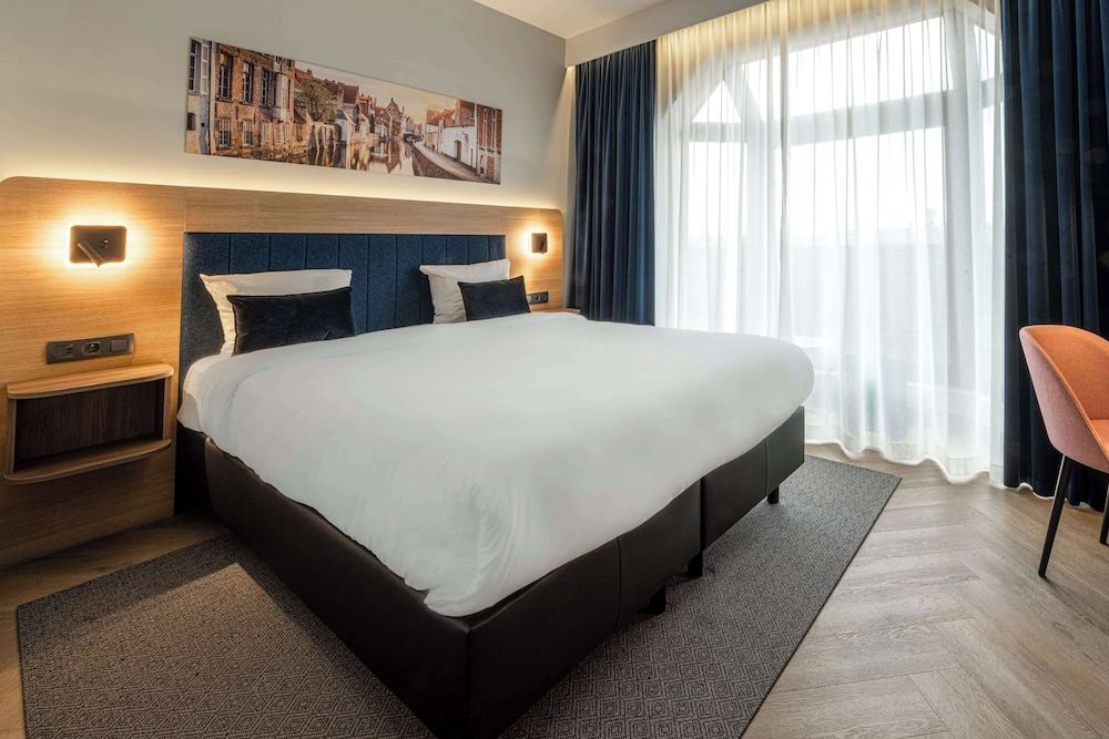 undefined Gresham Belson Hotel 4