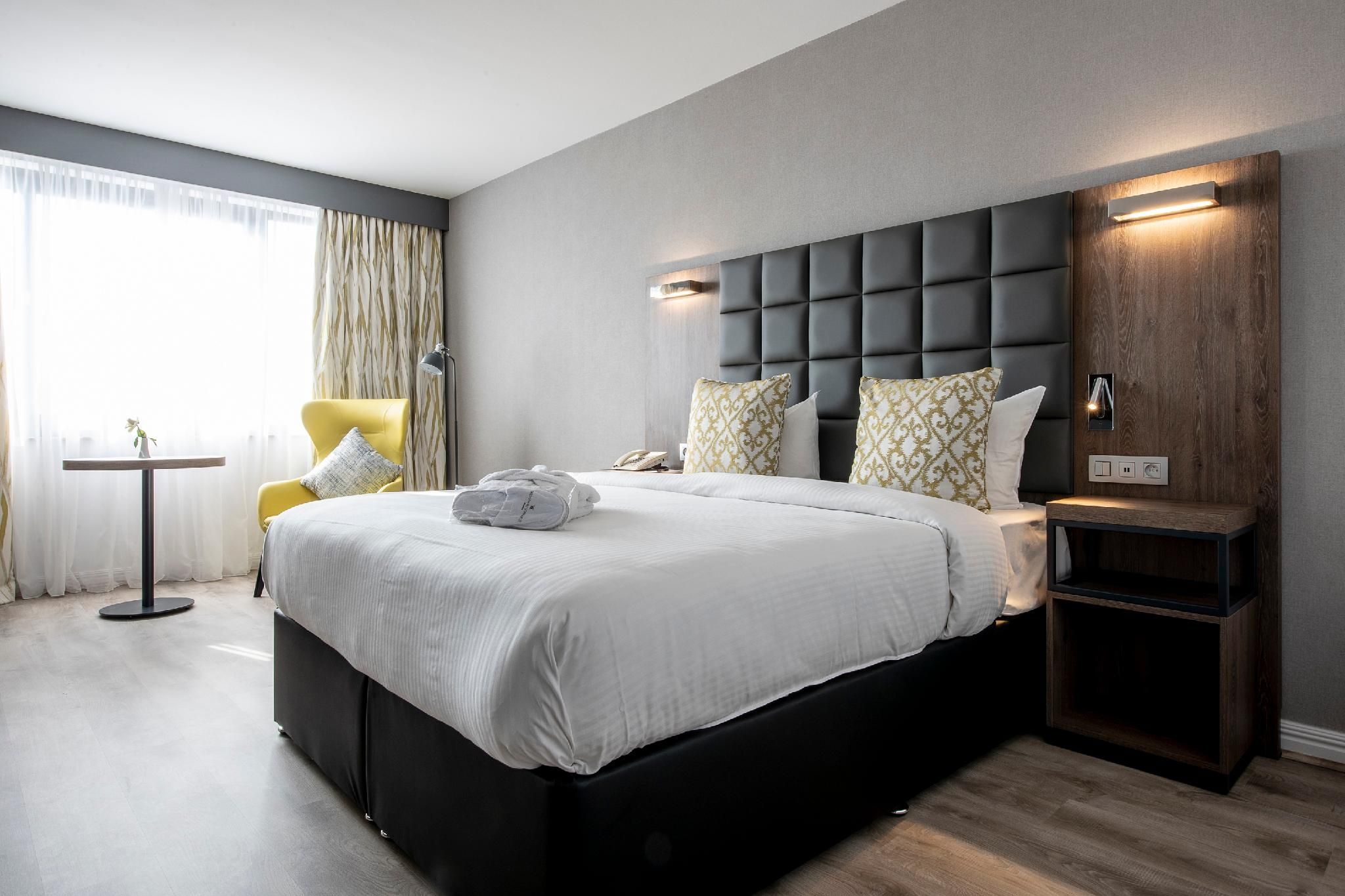 undefined Gresham Belson Hotel 5