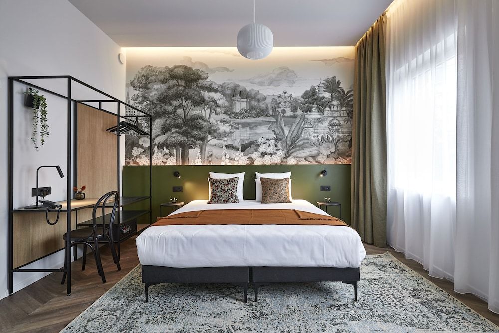 undefined Urban Yard 3