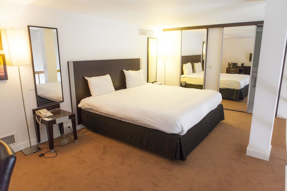 Progress Hotel Executive Room 9