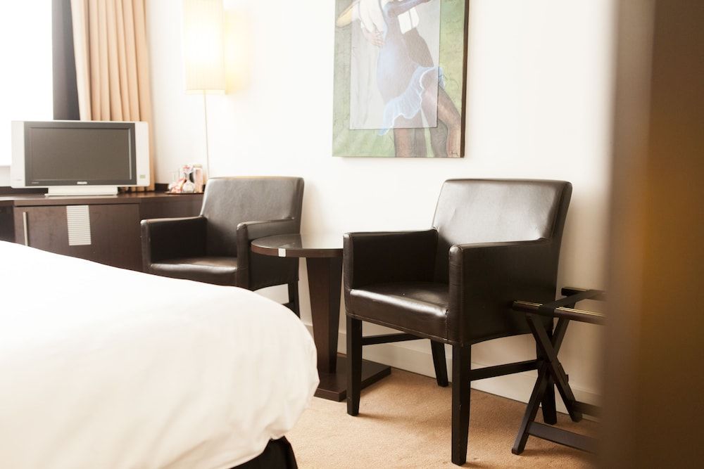 Progress Hotel Executive Room 6