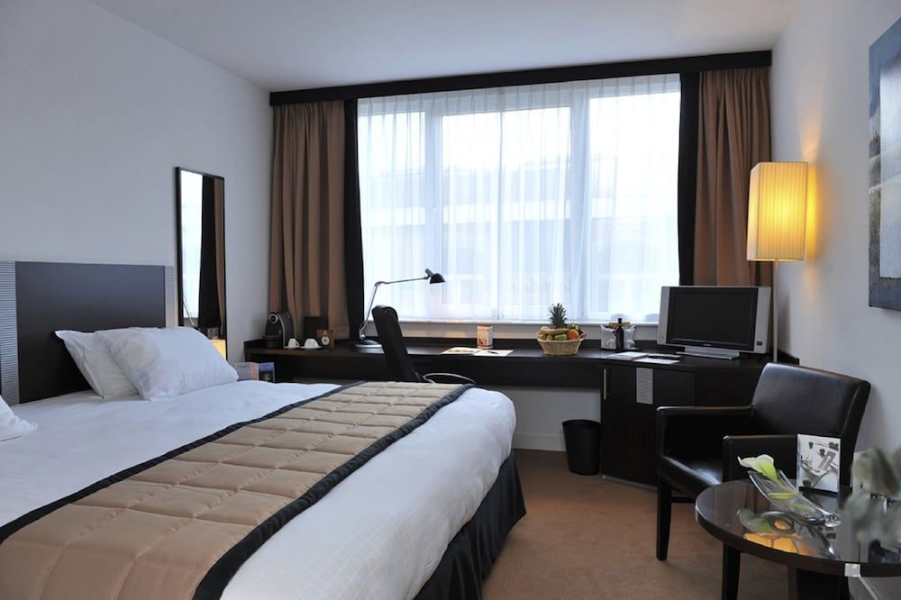 Progress Hotel Executive Room 11