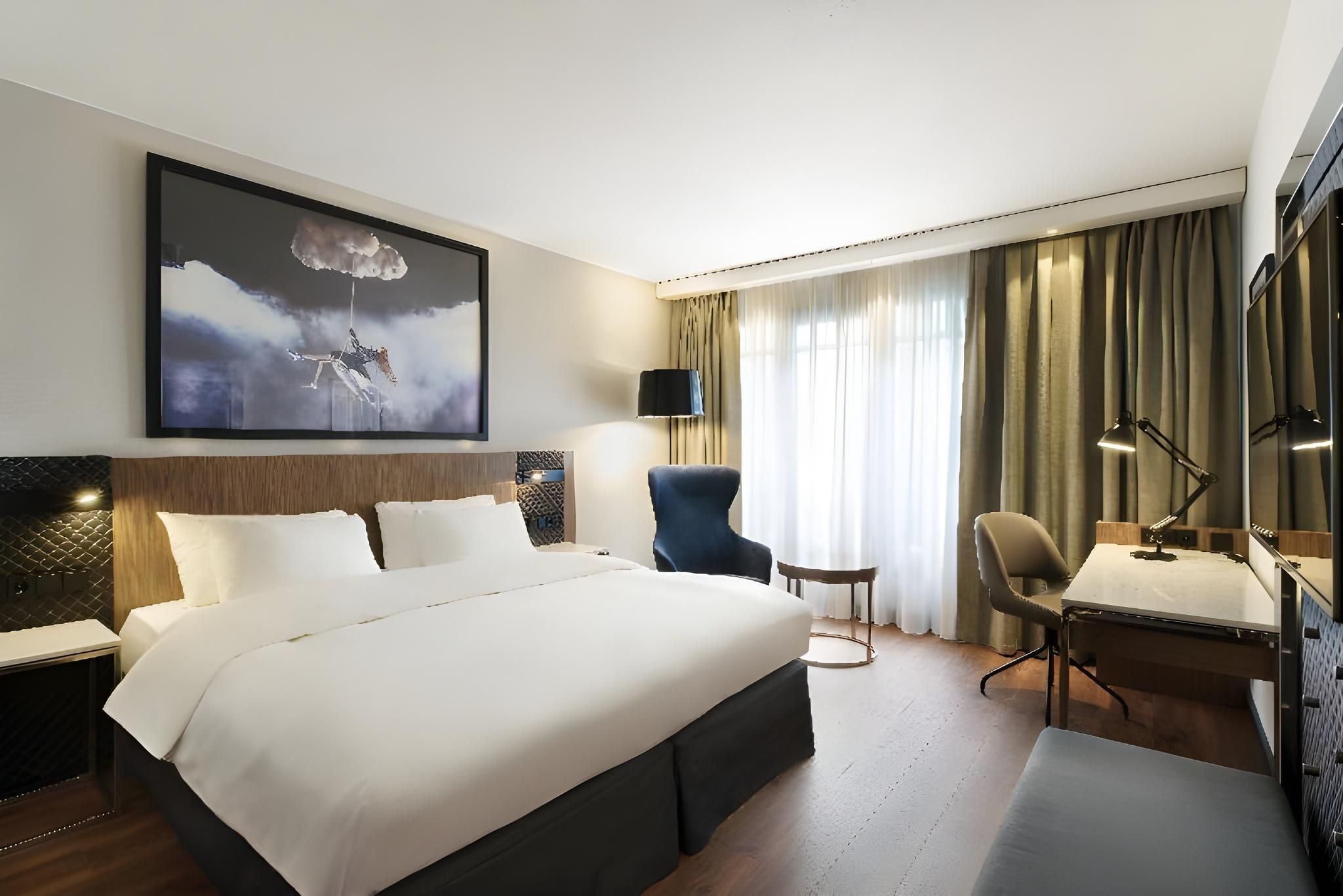 undefined Radisson Collection Grand Place Brussels 8