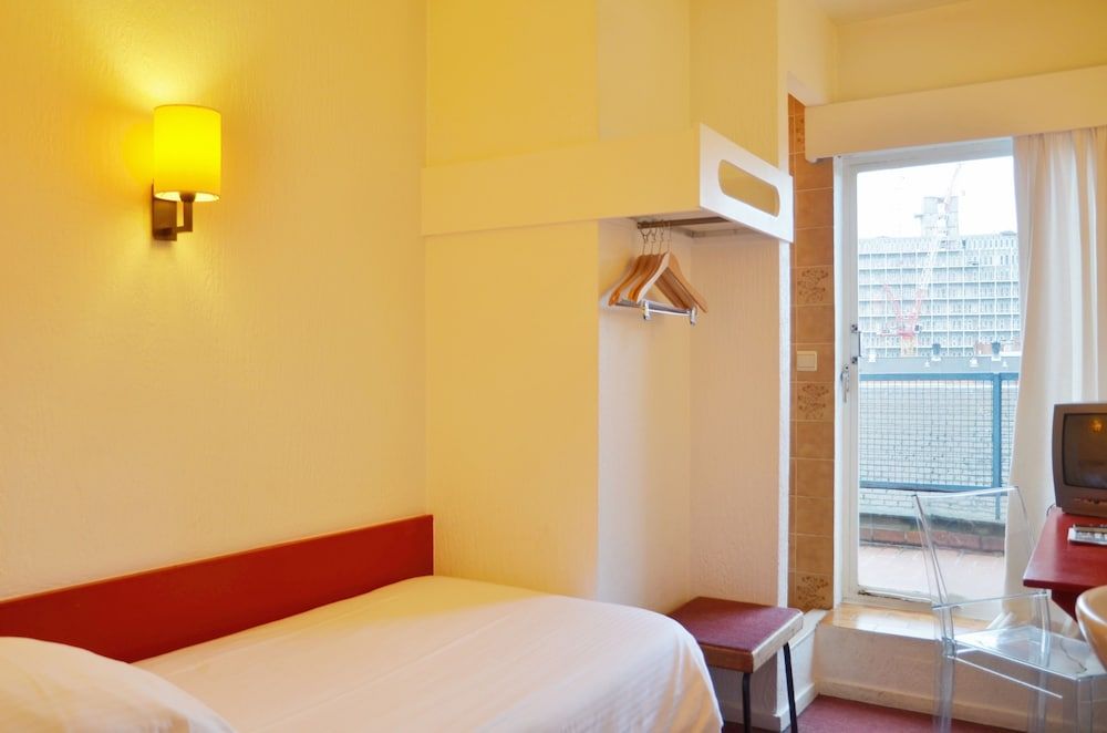 undefined Queen Anne Hotel 9