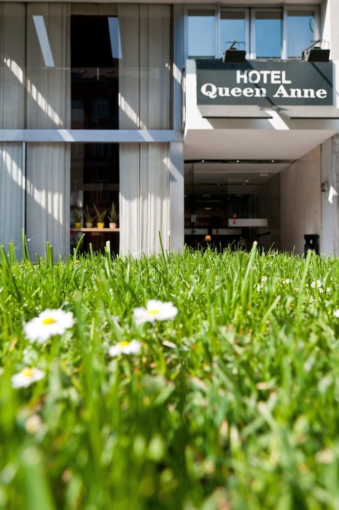 undefined Queen Anne Hotel