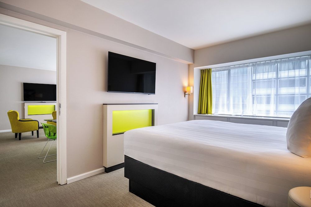 undefined Thon Hotel Brussels City Centre 4