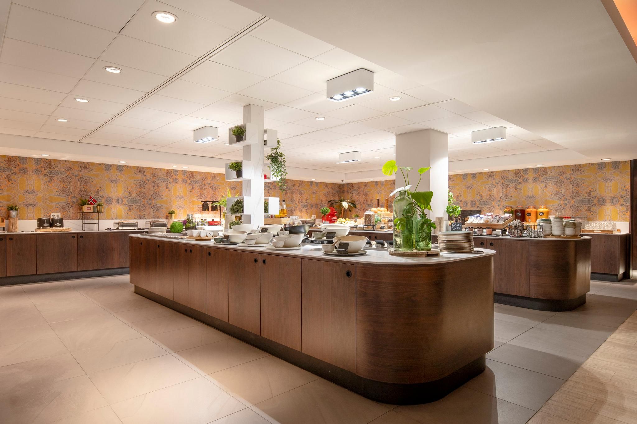 undefined Thon Hotel Brussels City Centre 10