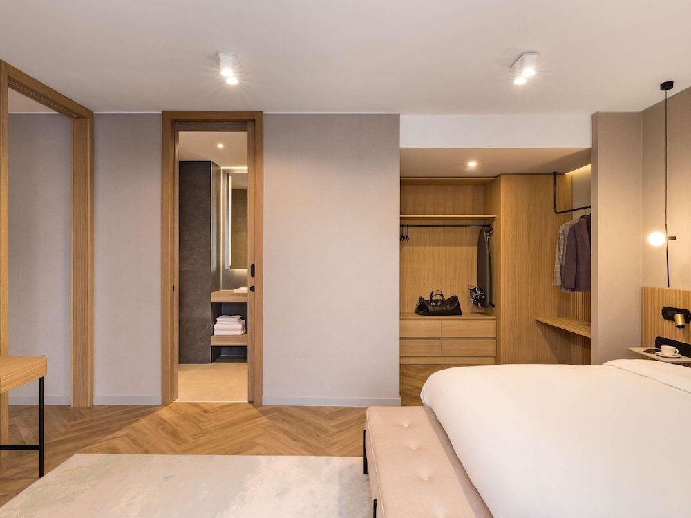 Mercure Sofia City Junior Suite, 1 King Bed with Sofa bed 5