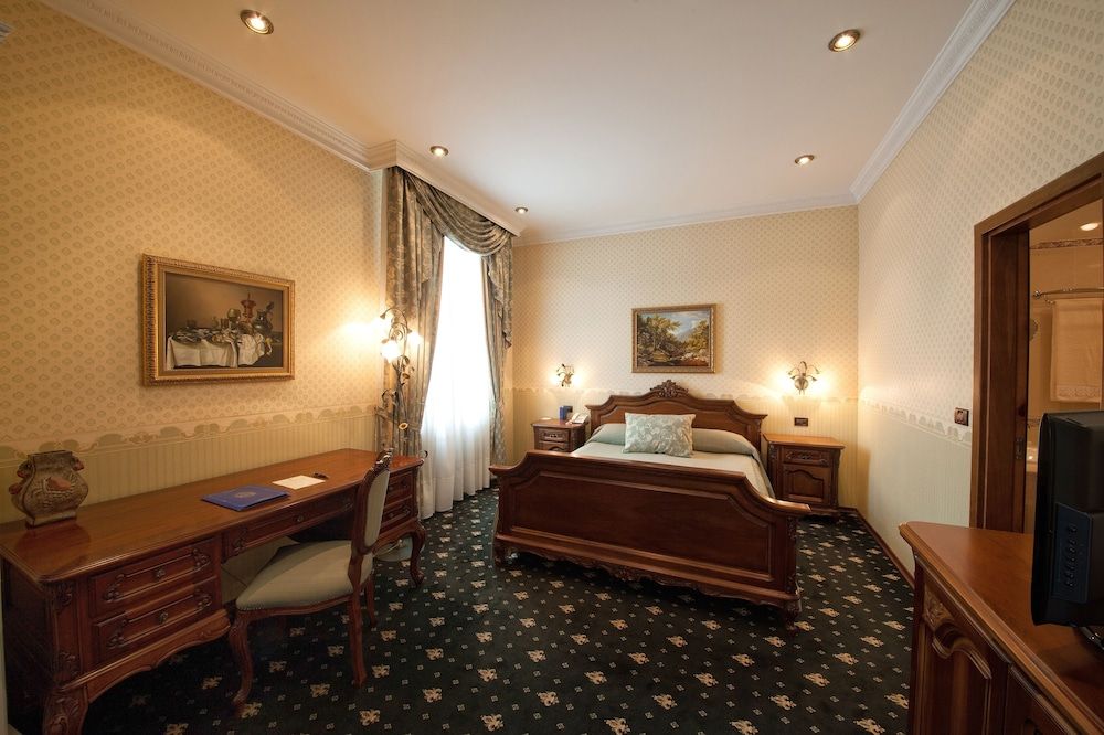 Grand Hotel London Junior Suite, 1 King Bed 2