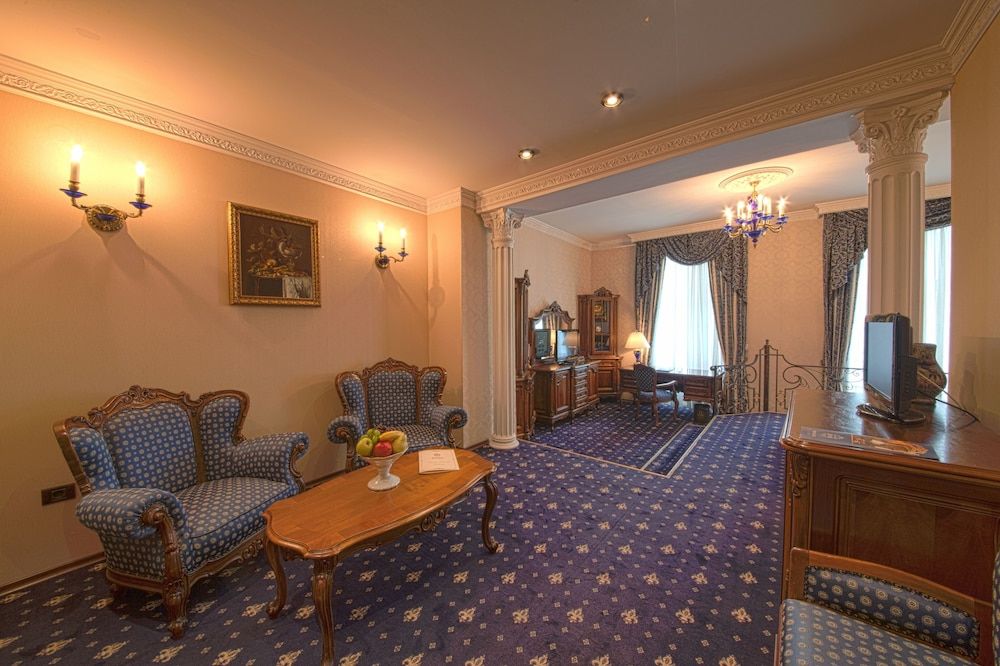 Grand Hotel London Studio 7