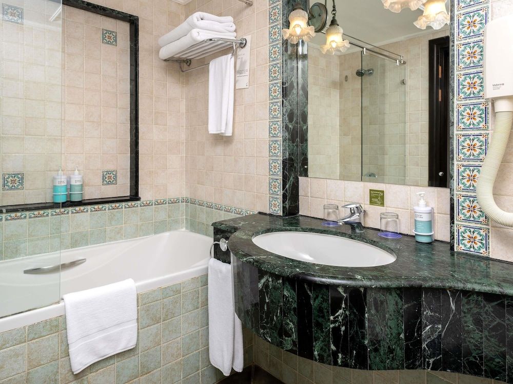 undefined Novotel Bahrain Al Dana Resort 5