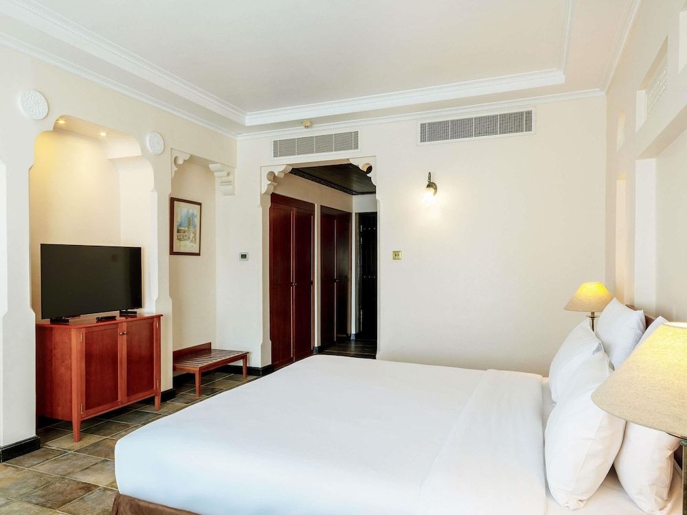 Novotel Bahrain Al Dana Resort Standard Double Room, 1 Double Bed 3