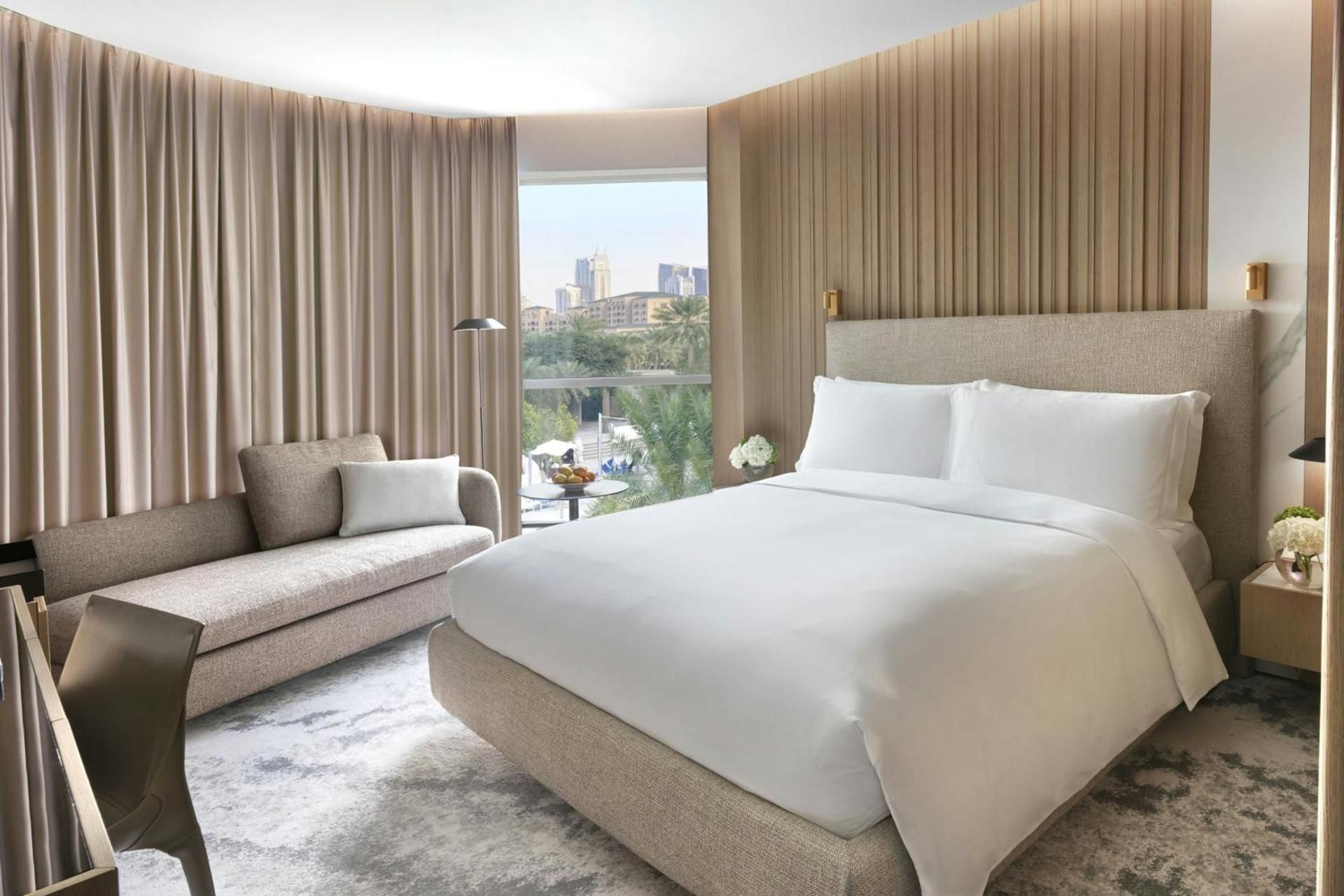 Deluxe Club King Bed, Club lounge access, Club Guest room, 1 King