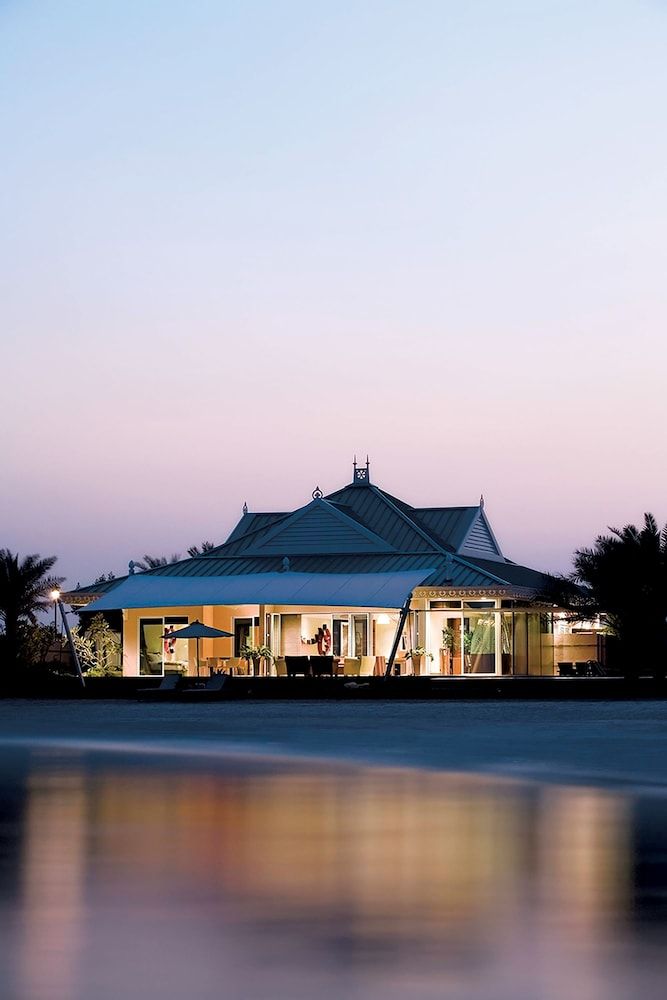 undefined The Ritz-Carlton, Bahrain 5