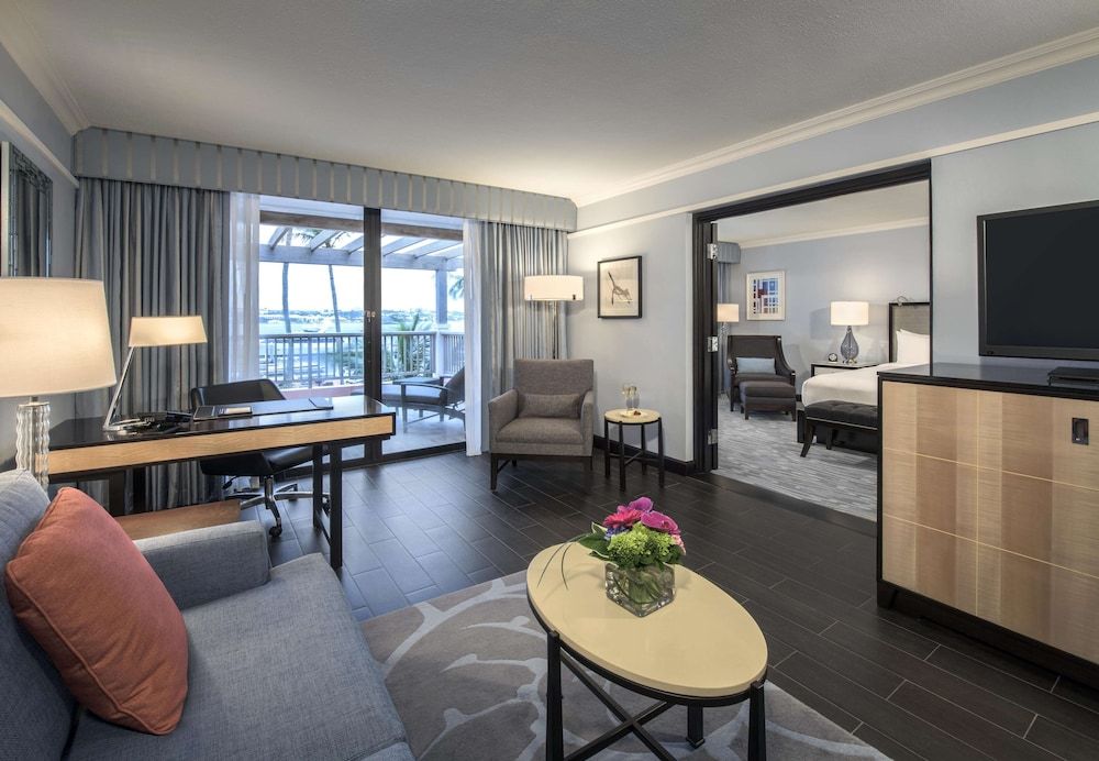 Suite, 2 Bedrooms, 2 Bathrooms, Poolside (Infinity)
