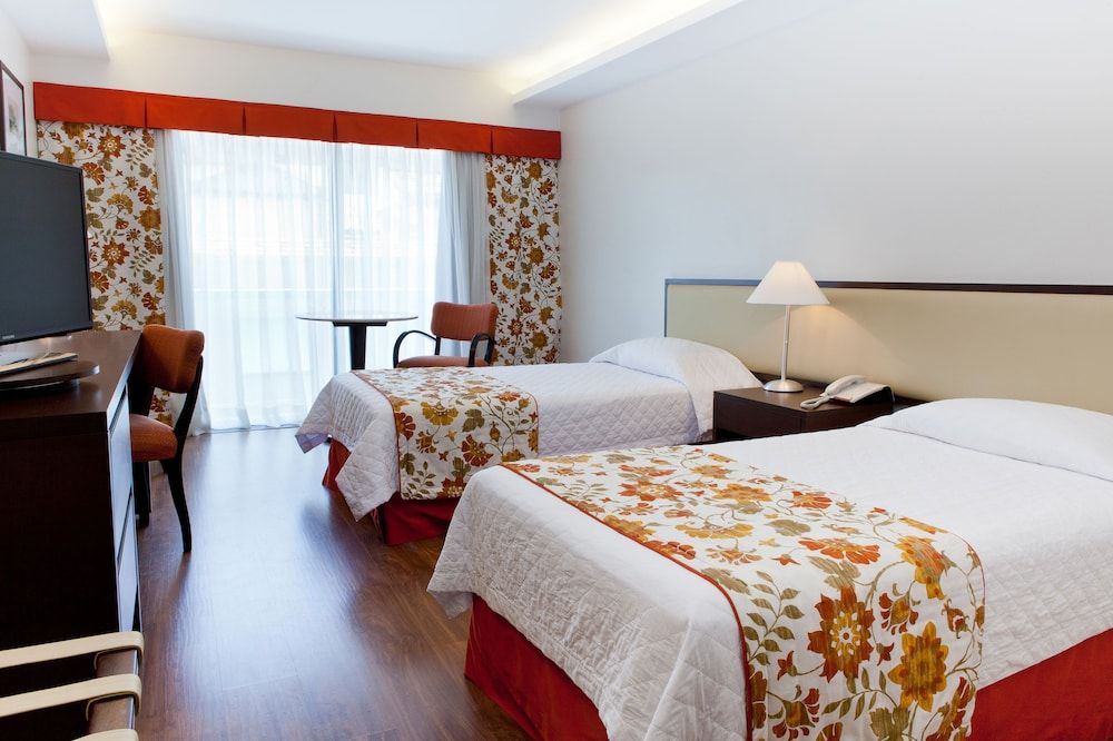 Rio Othon Palace Classic Room, Partial Ocean View 5