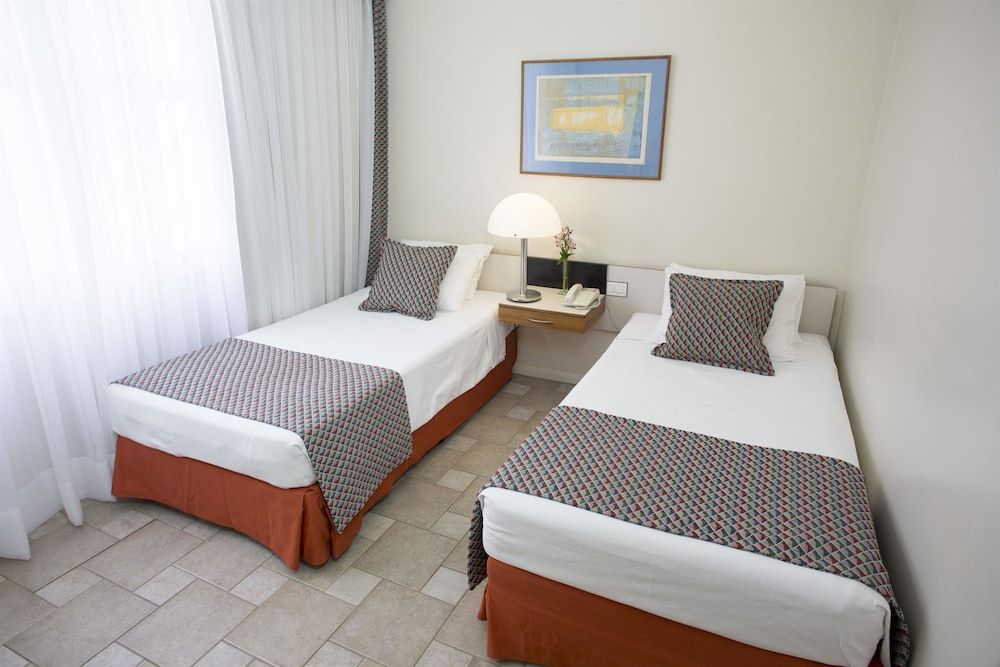 Savoy Othon Lite Standard Room 2