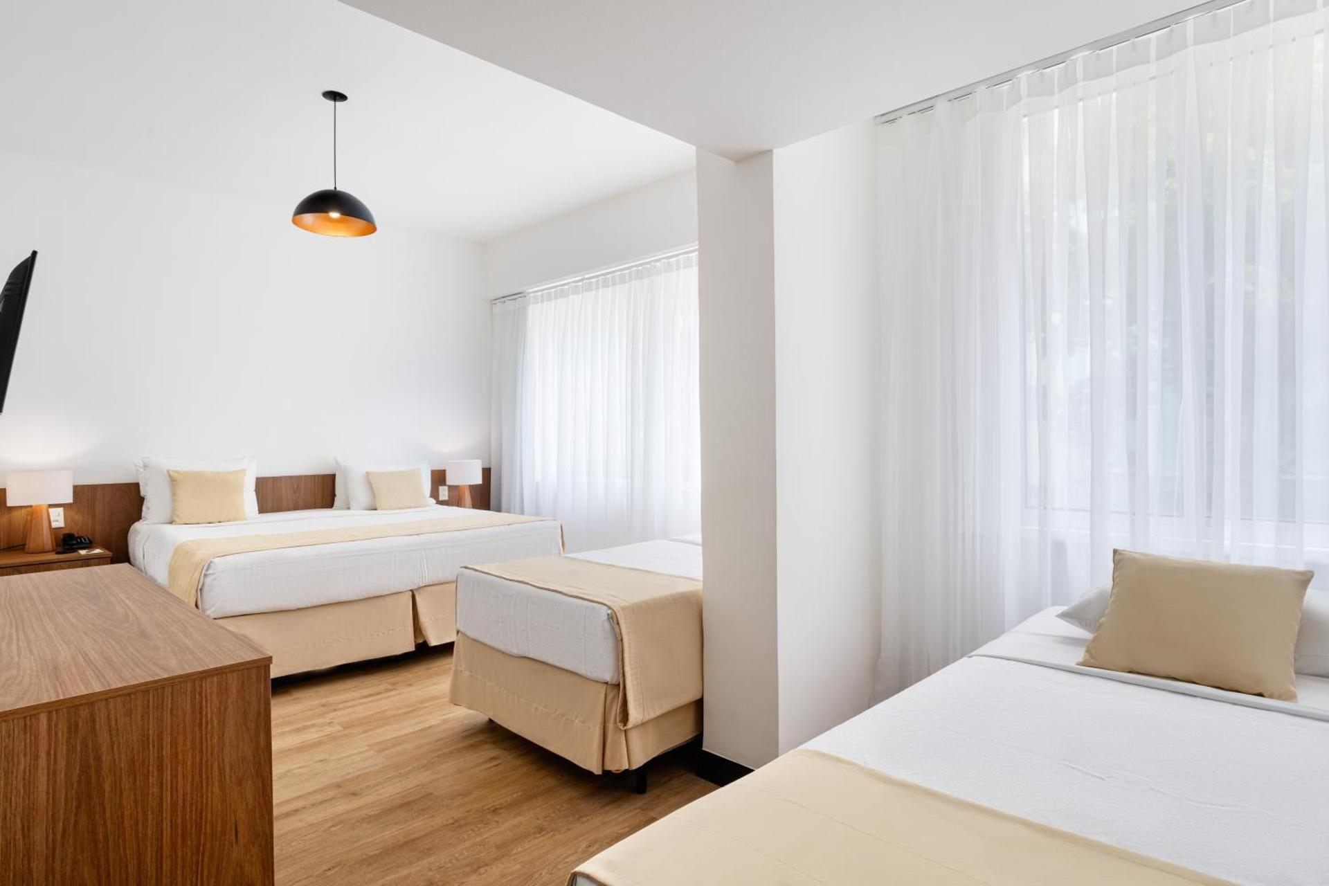 undefined Savoy Othon Lite 5