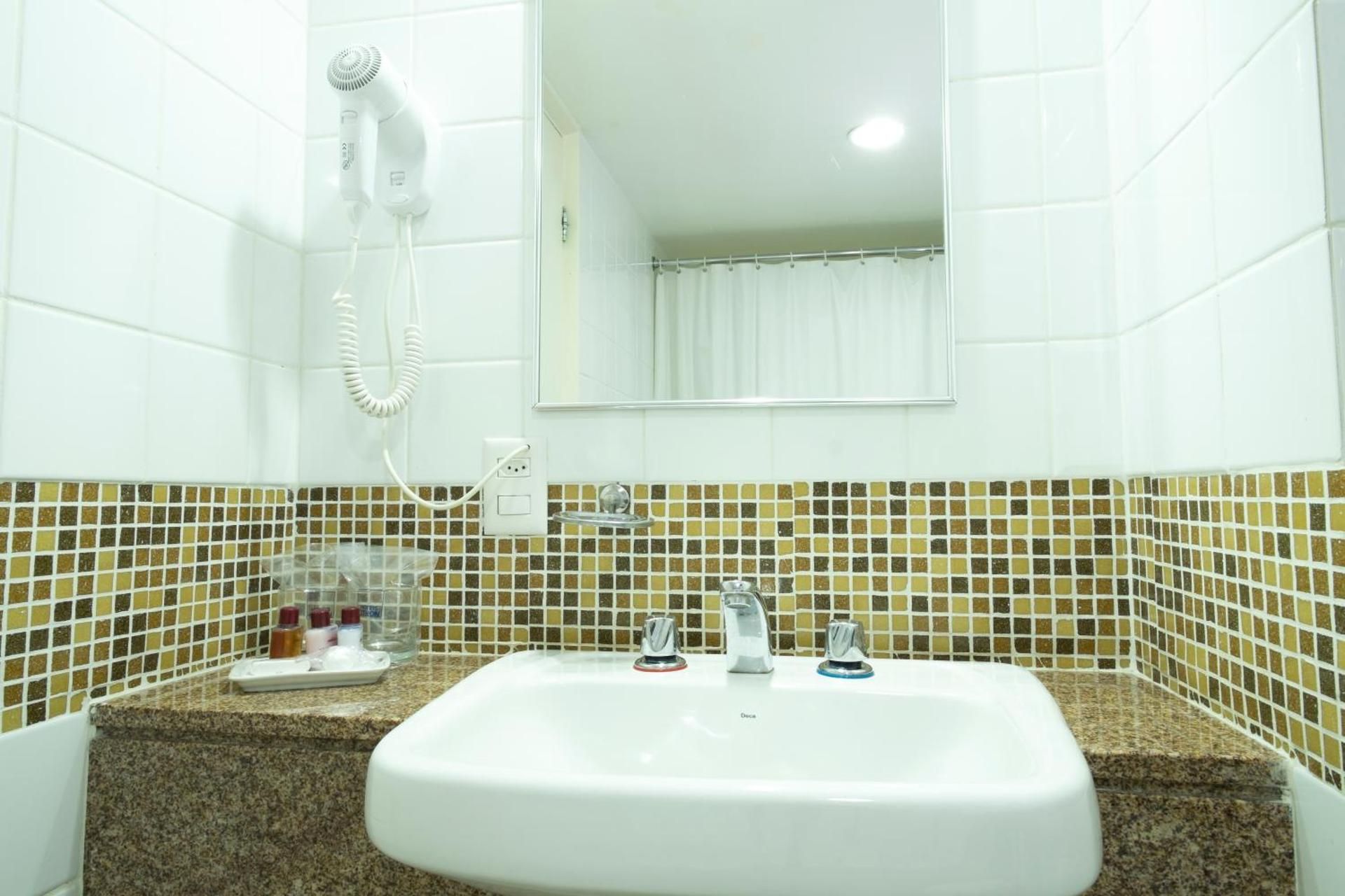 undefined Savoy Othon Lite 7