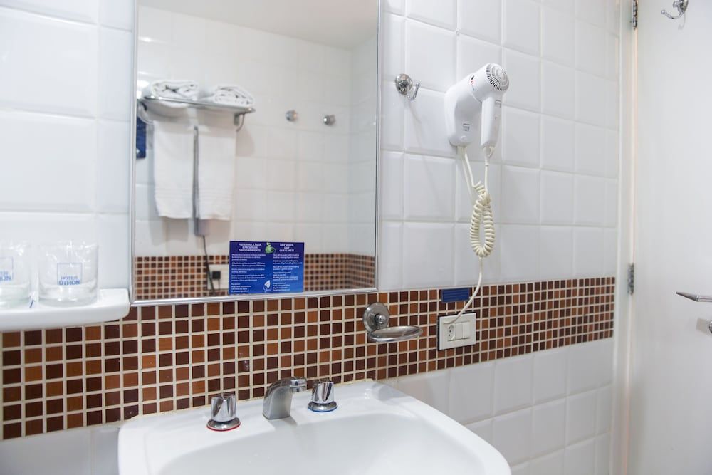 Savoy Othon Lite Standard Room 9