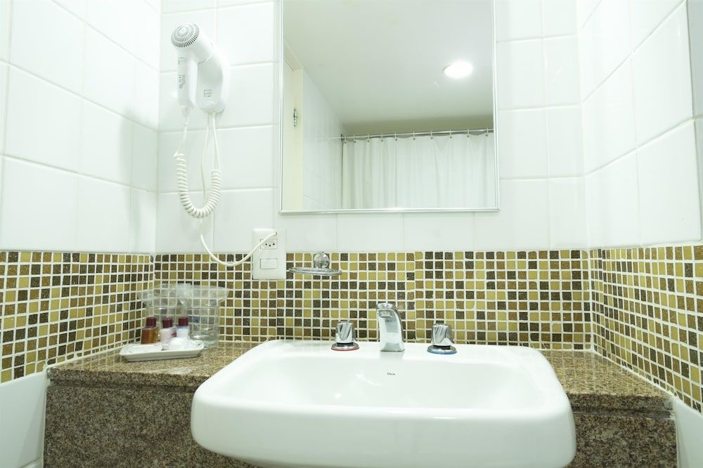 Savoy Othon Lite Standard Room 8