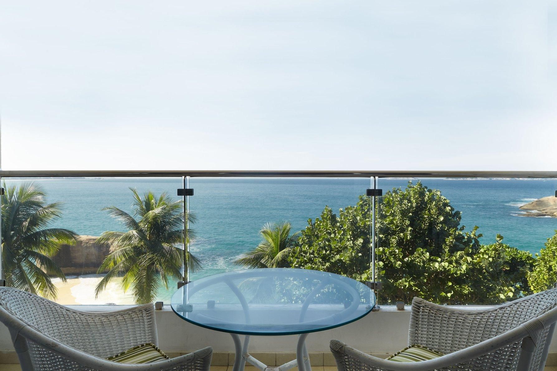 Deluxe Guest room, 1 King, Oceanfront, High floor, Balcony