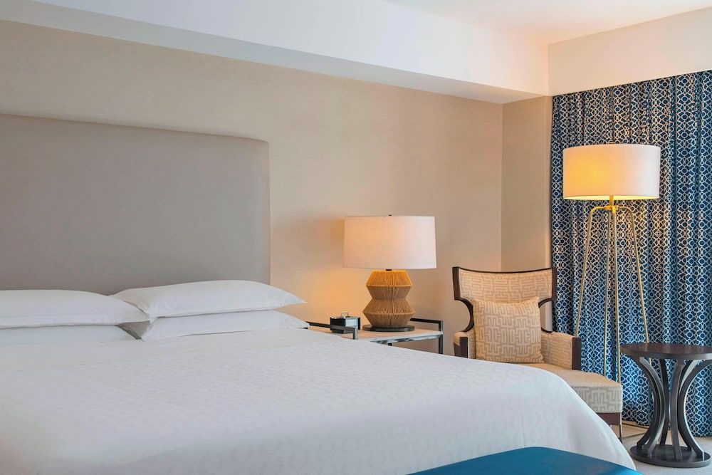 Presidential Suite, 1 King Bed (Balcony)