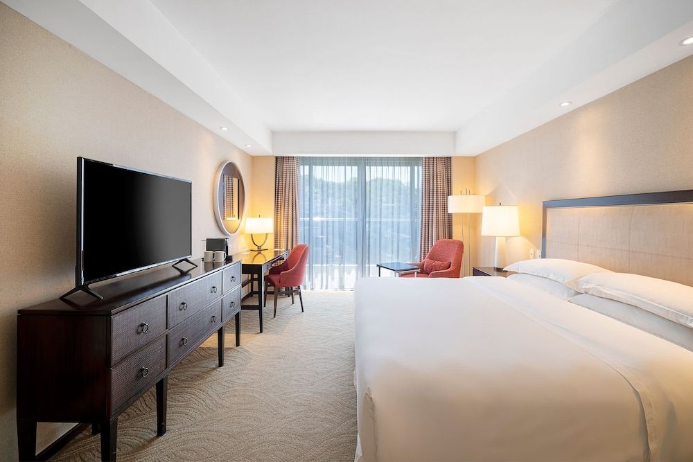 Club Room, 1 King Bed