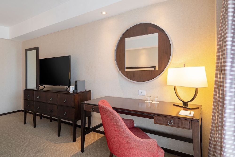 Sheraton Grand Rio Hotel & Resort Room, 1 King Bed, Partial Ocean View (Balcony) 10