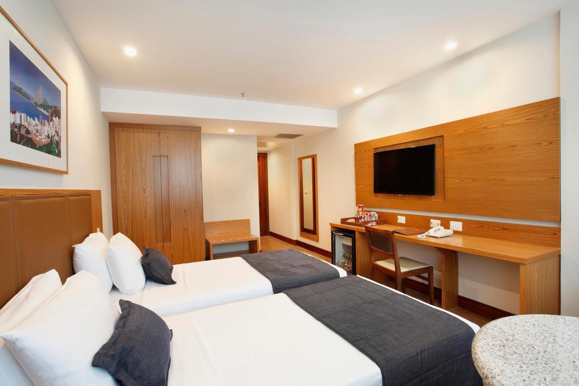 undefined Windsor Excelsior Copacabana 6