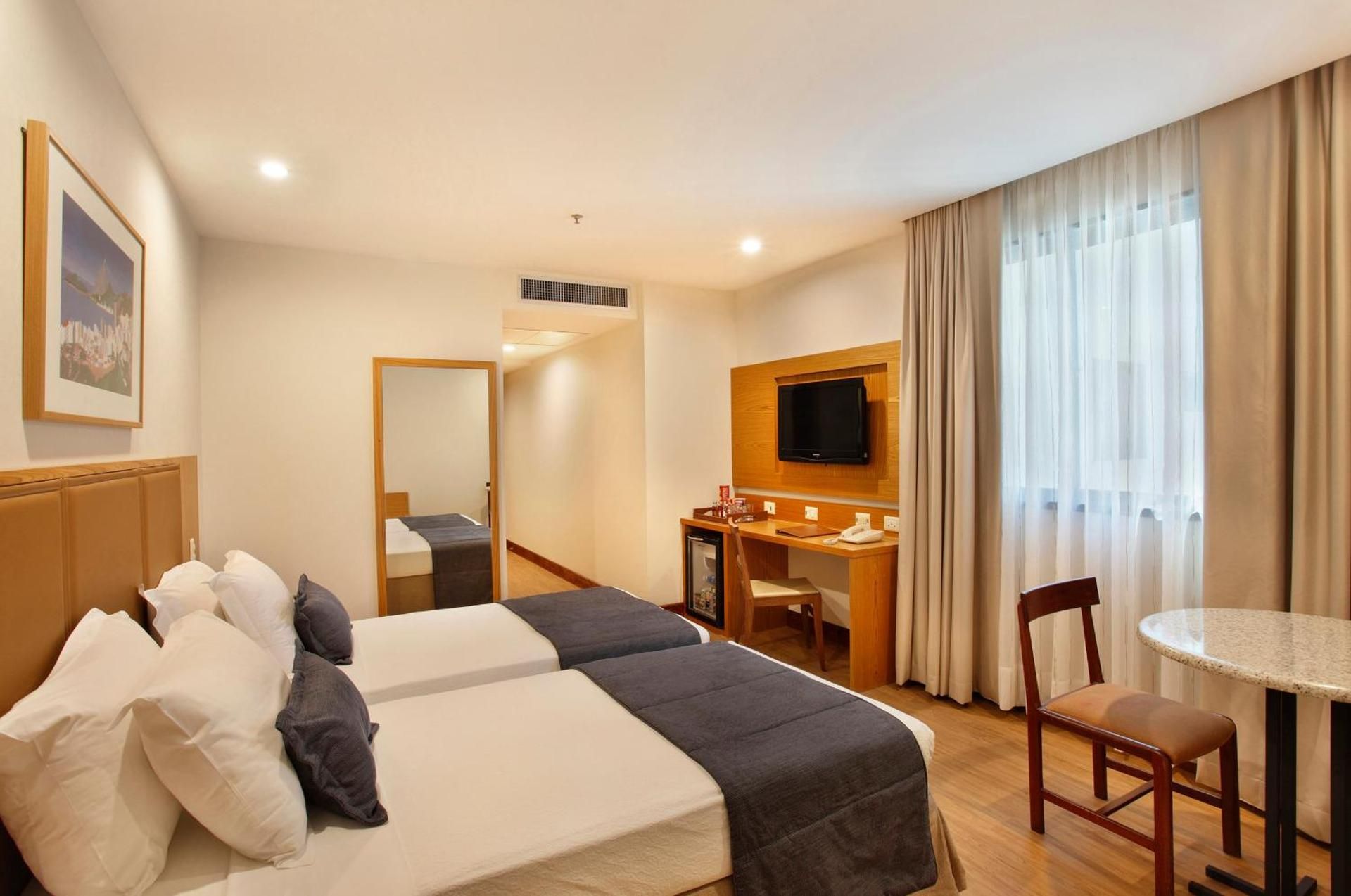 undefined Windsor Excelsior Copacabana 7