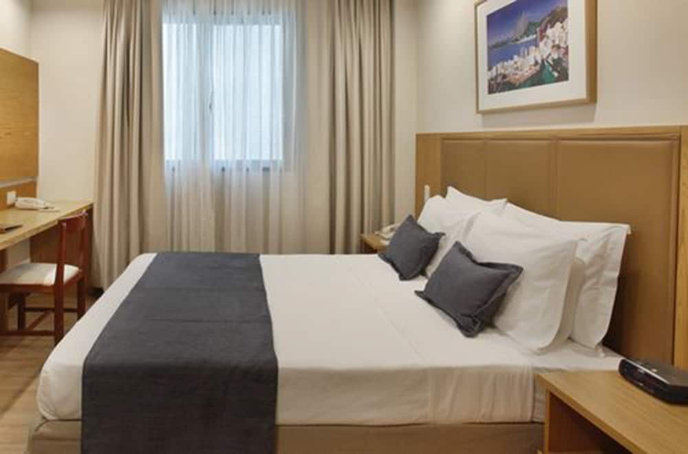 Windsor Excelsior Copacabana Standard com Cama Casal 4