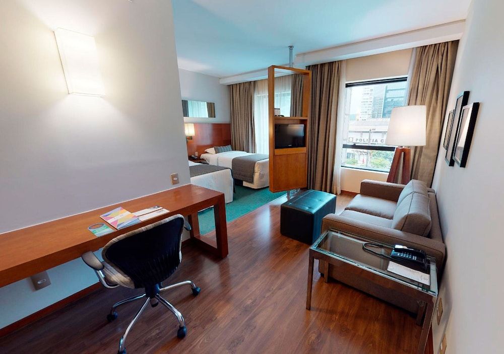 undefined Estanplaza Berrini 3