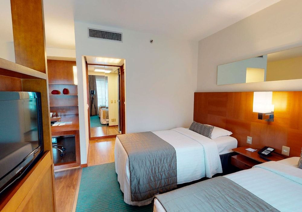 Estanplaza Berrini Room