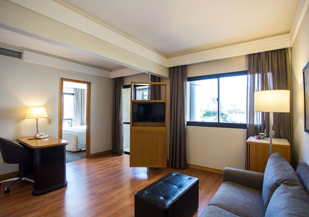 undefined Estanplaza International 3