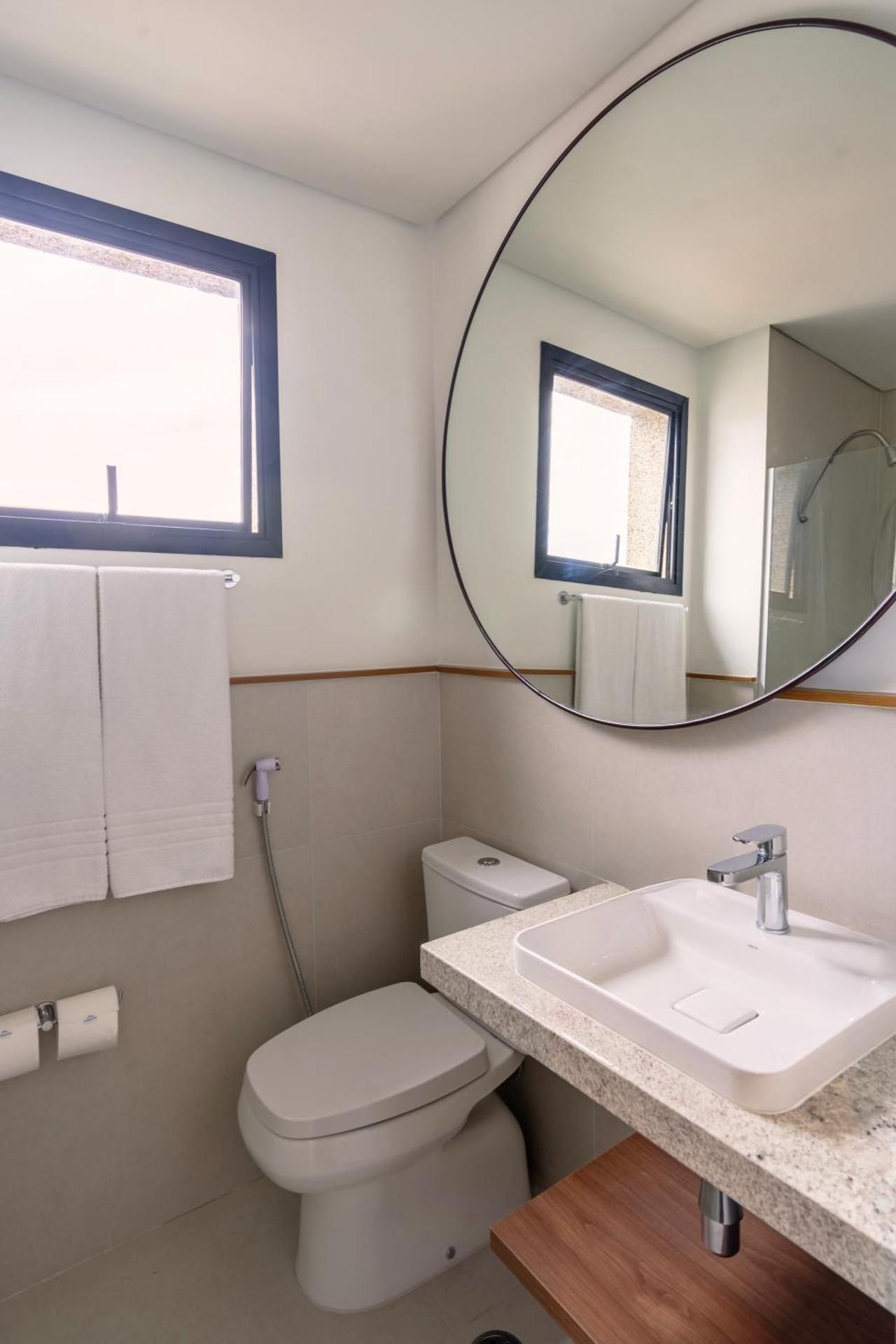 undefined Estanplaza International 5