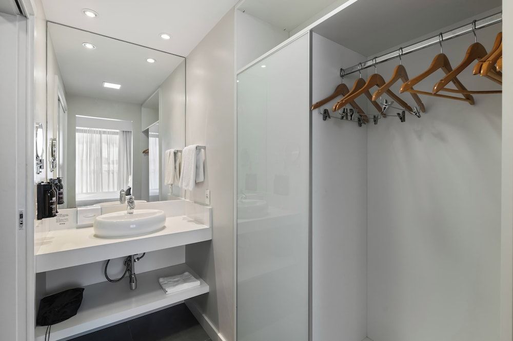 Studio Suite, Kitchen