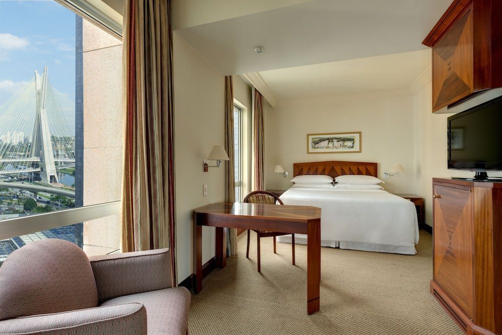 Classic Room, 1 King Bed, Non Smoking
