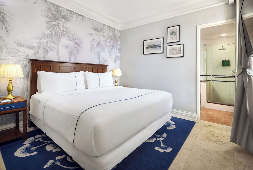 British Colonial - Nassau Standard Room, 1 King Bed 2