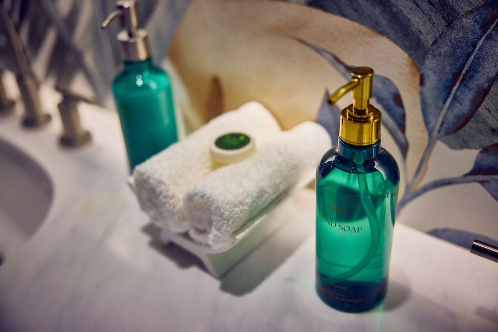 British Colonial - Nassau Suite, City View 6