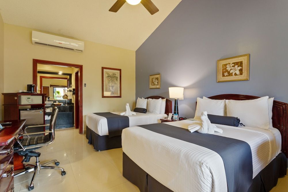 Best Western Plus Belize Biltmore Plaza Standard Room, 2 Queen Beds, Non Smoking