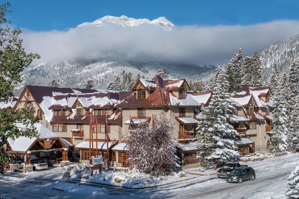 undefined Banff Caribou Lodge and Spa 8
