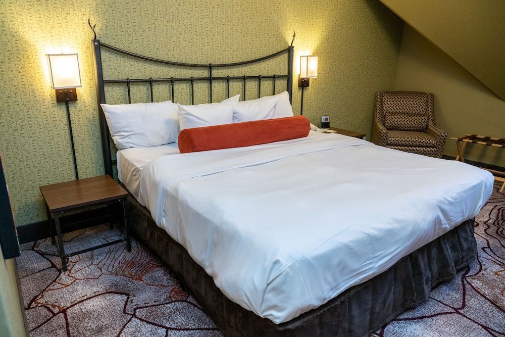 undefined Banff Caribou Lodge and Spa