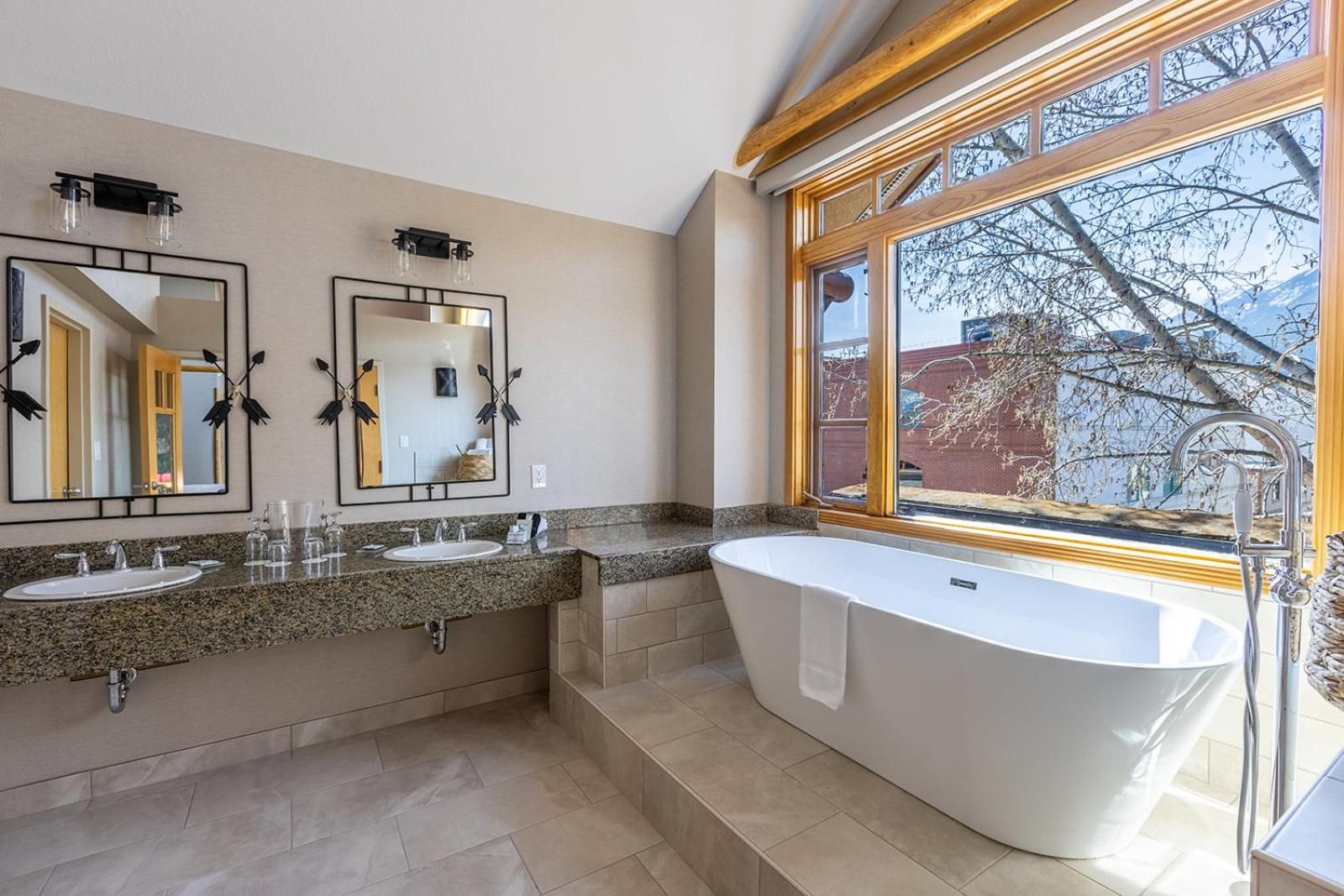 undefined Brewster Mountain Lodge 10