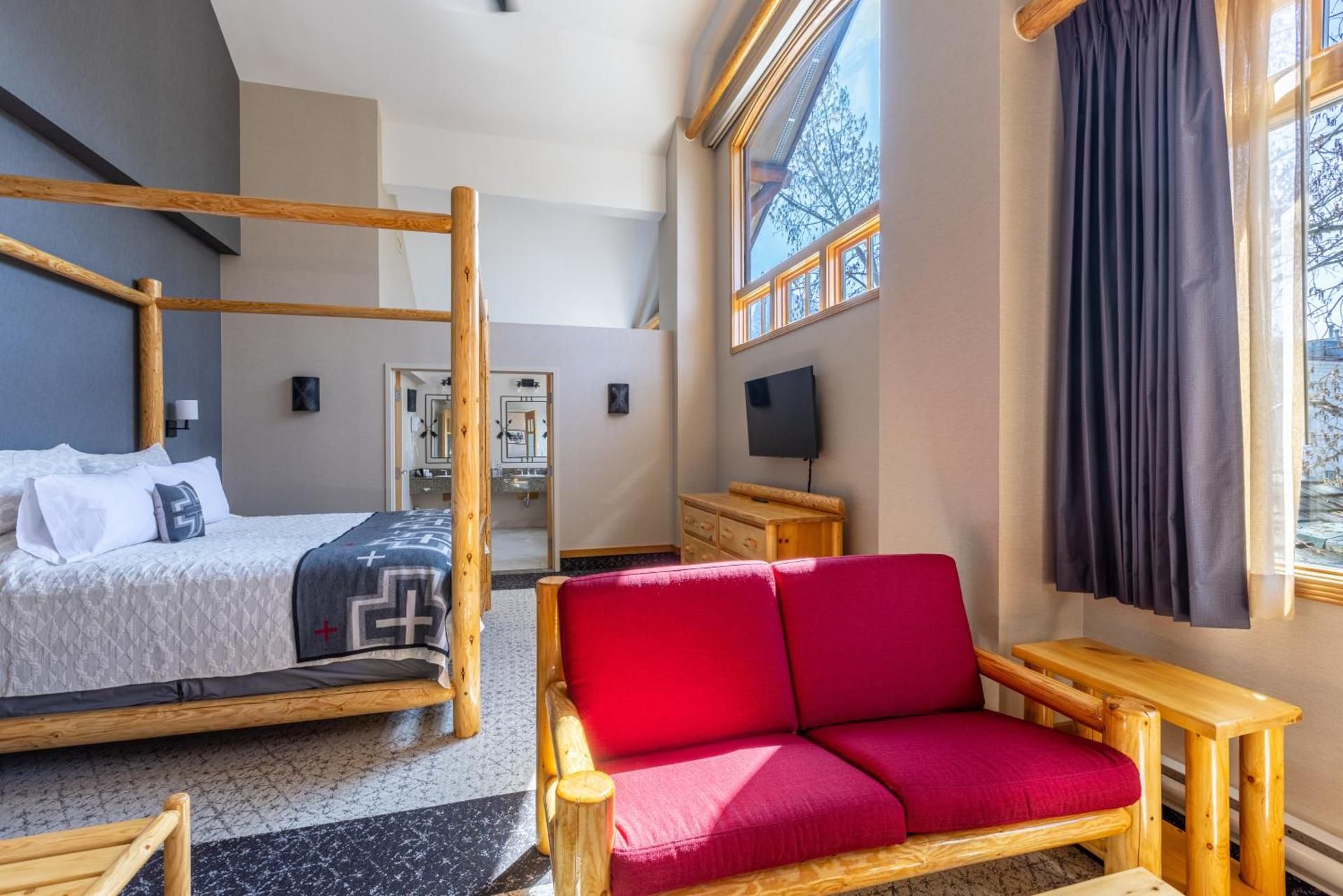 undefined Brewster Mountain Lodge 8