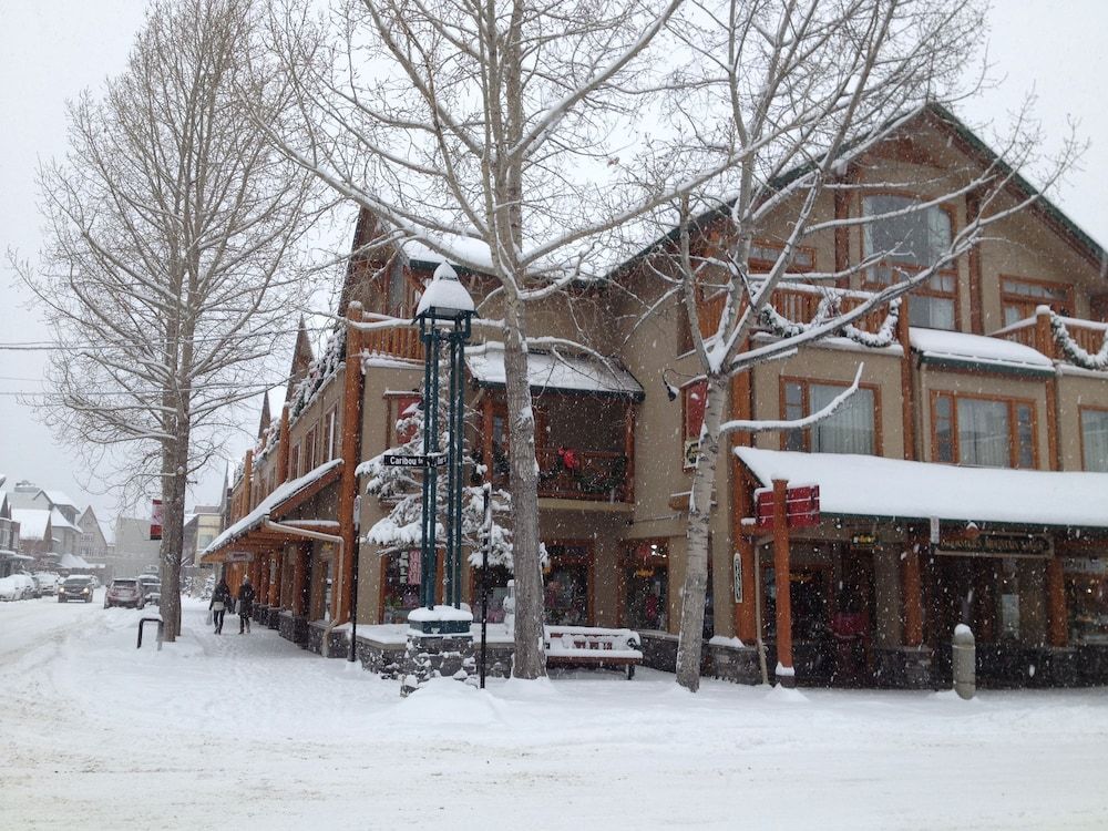 undefined Brewster Mountain Lodge 7