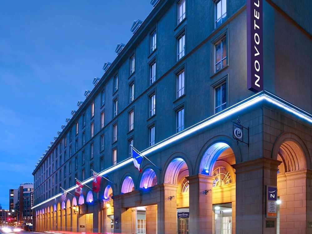 undefined Novotel Toronto Centre 8